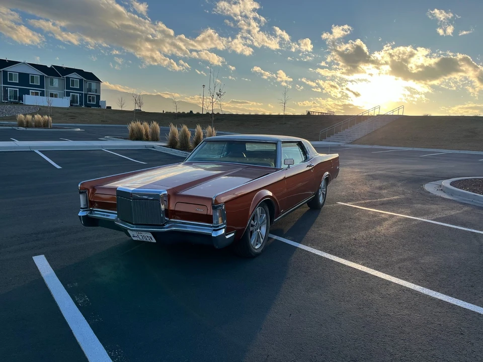 1970 Lincoln Continental Mark III - Image 2 of 19
