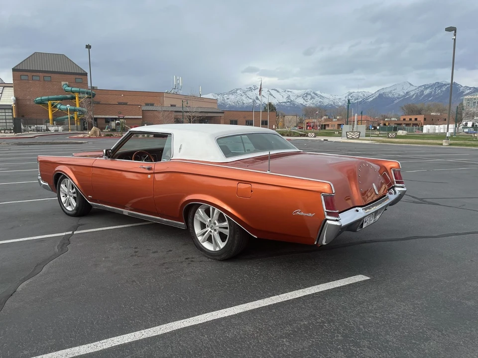 1970 Lincoln Continental Mark III - Image 8 of 19