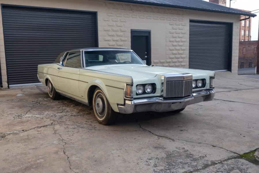 1970 Lincoln Continental Mark III - Image 9 of 21
