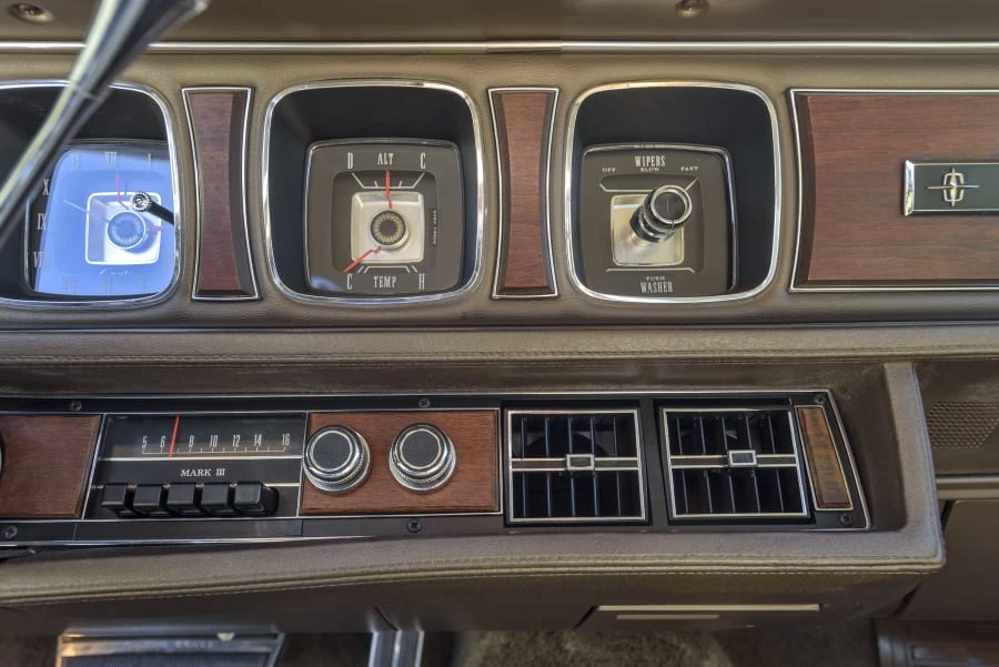 1970 Lincoln Continental Mark III - Image 25 of 31