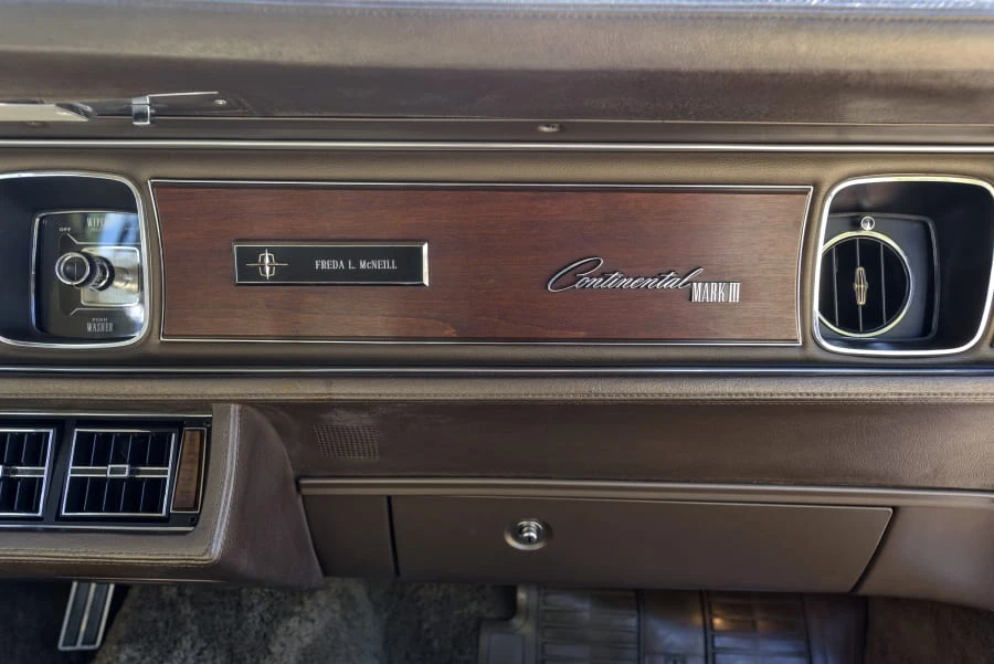 1970 Lincoln Continental Mark III - Image 19 of 31