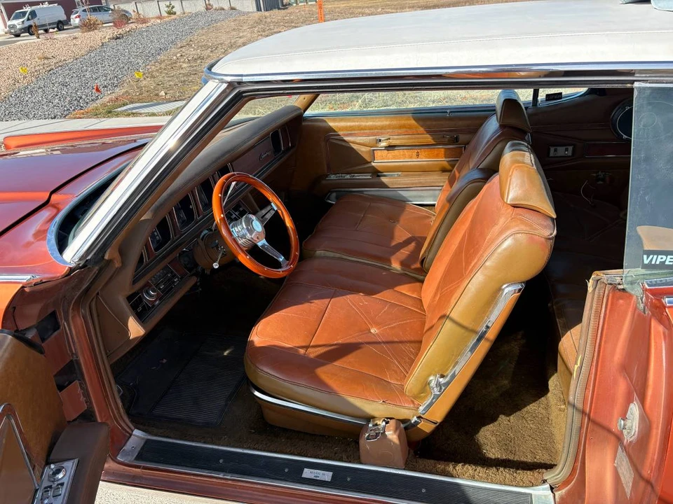 1970 Lincoln Continental Mark III - Image 17 of 24
