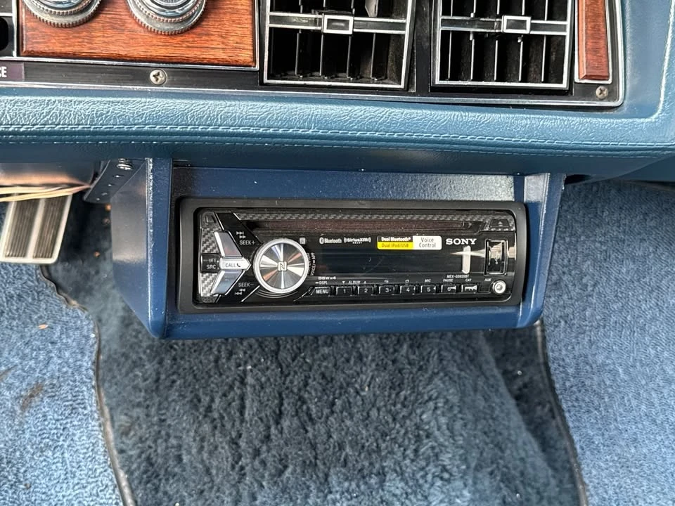 1970 Lincoln Continental Mark III - Image 16 of 20