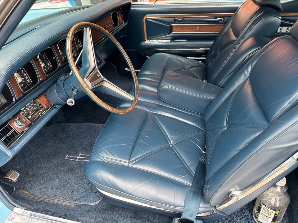 1970 Lincoln Continental Mark III - Image 12 of 20