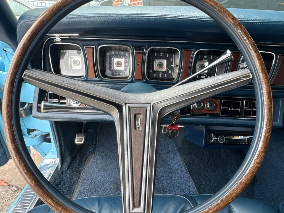 1970 Lincoln Continental Mark III - Image 19 of 20