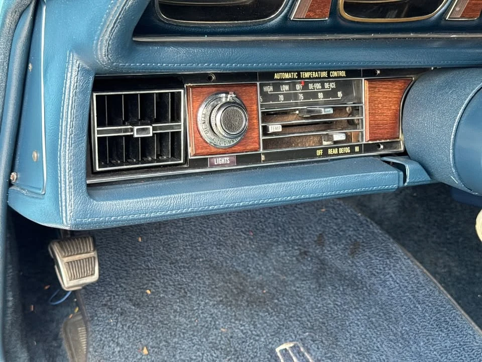 1970 Lincoln Continental Mark III - Image 15 of 20