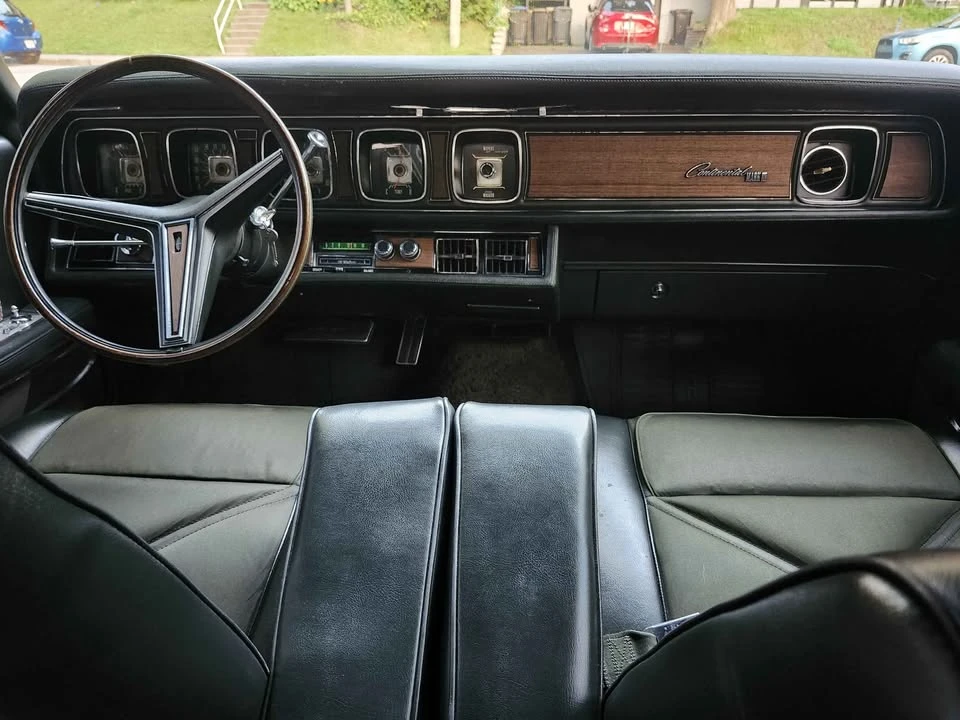 1970 Lincoln Continental 5th Gen - Image 9 of 15