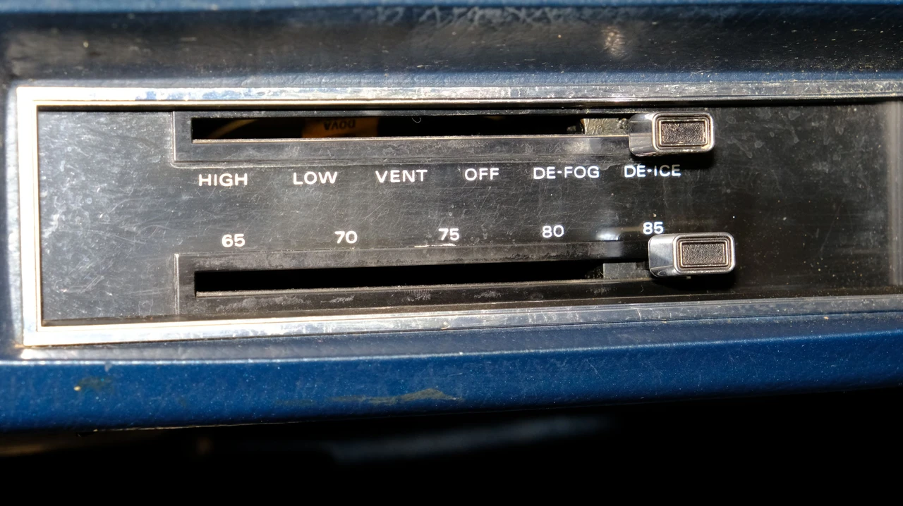 1970 Lincoln Continental 5th Gen - Image 12 of 17