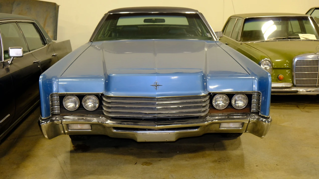 1970 Lincoln Continental 5th Gen - Image 9 of 17