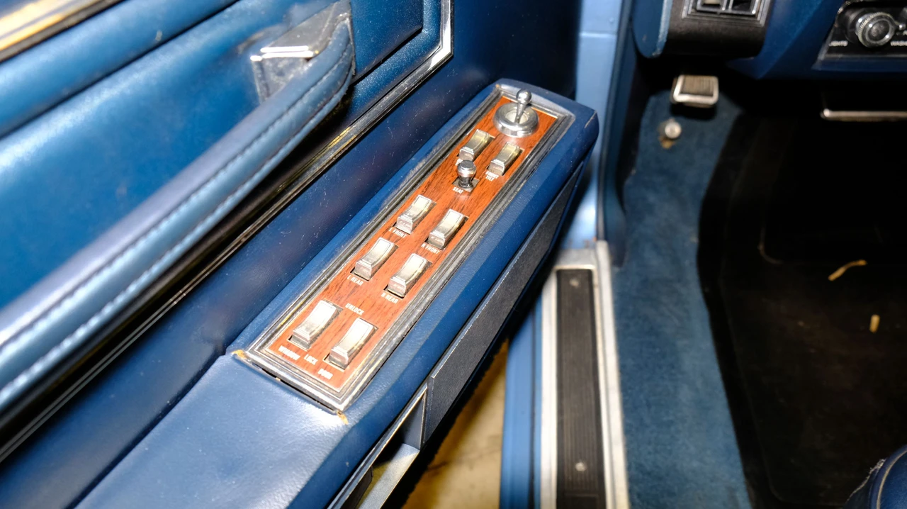 1970 Lincoln Continental 5th Gen - Image 17 of 17