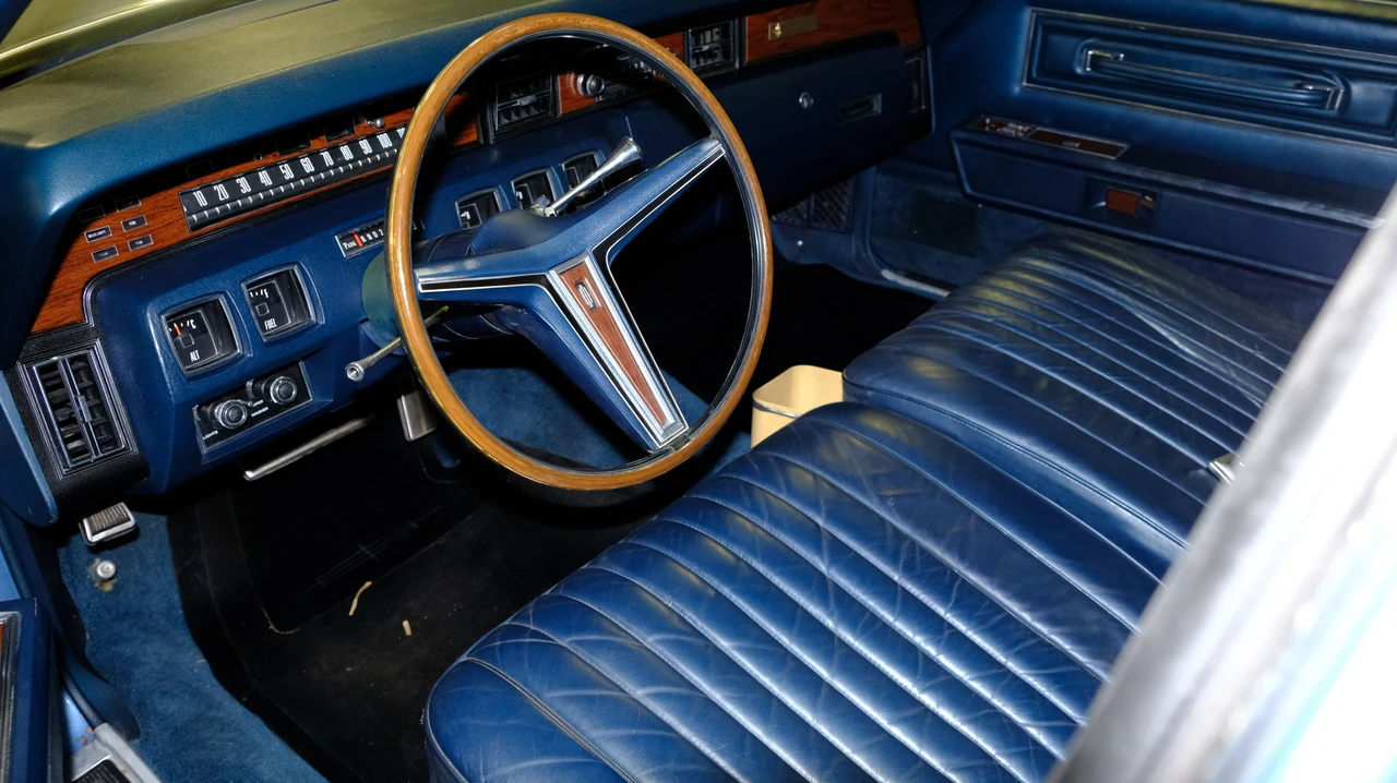 1970 Lincoln Continental 5th Gen - Image 4 of 17