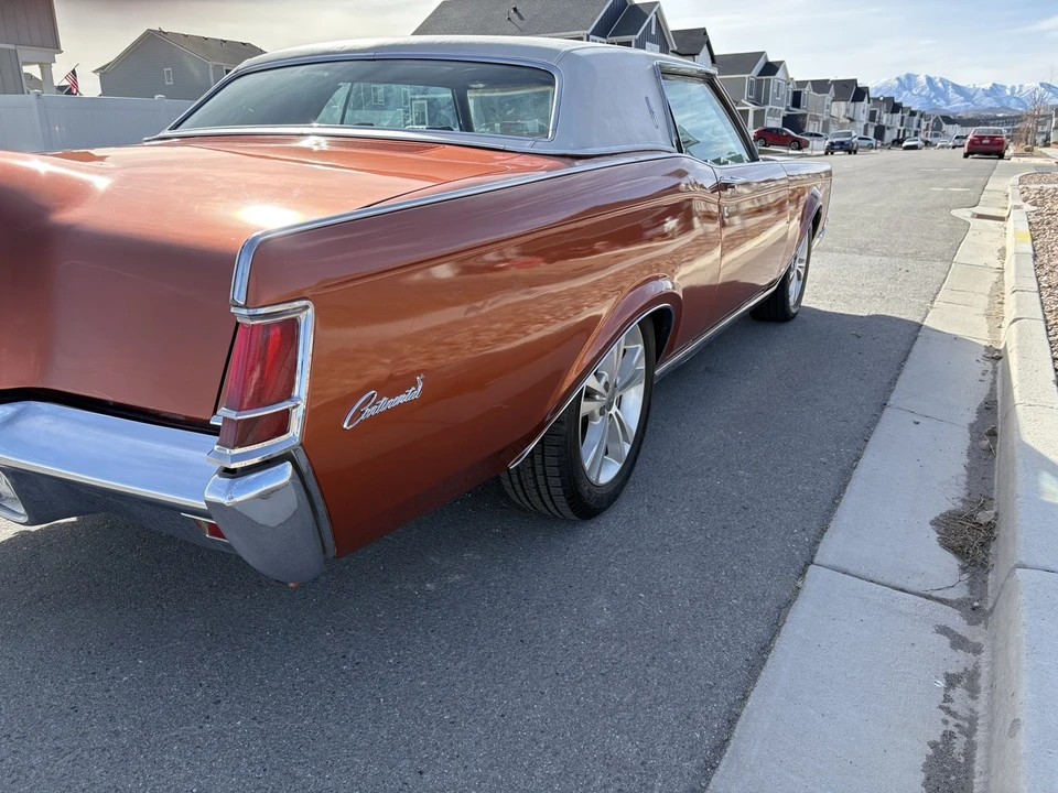 1970 Lincoln Continental Mark III - Image 4 of 21