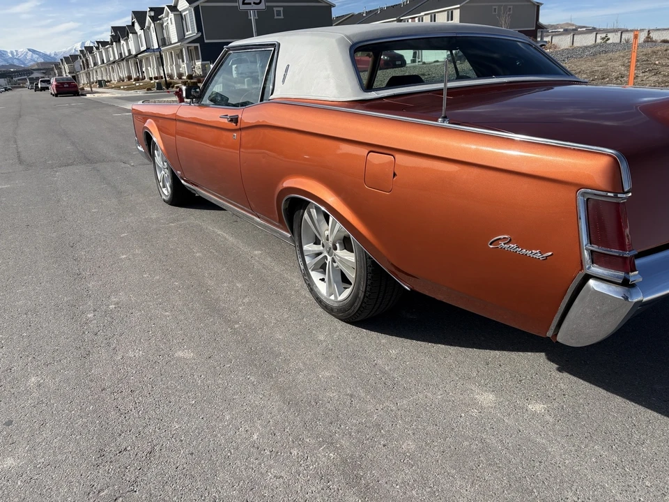 1970 Lincoln Continental Mark III - Image 4 of 31