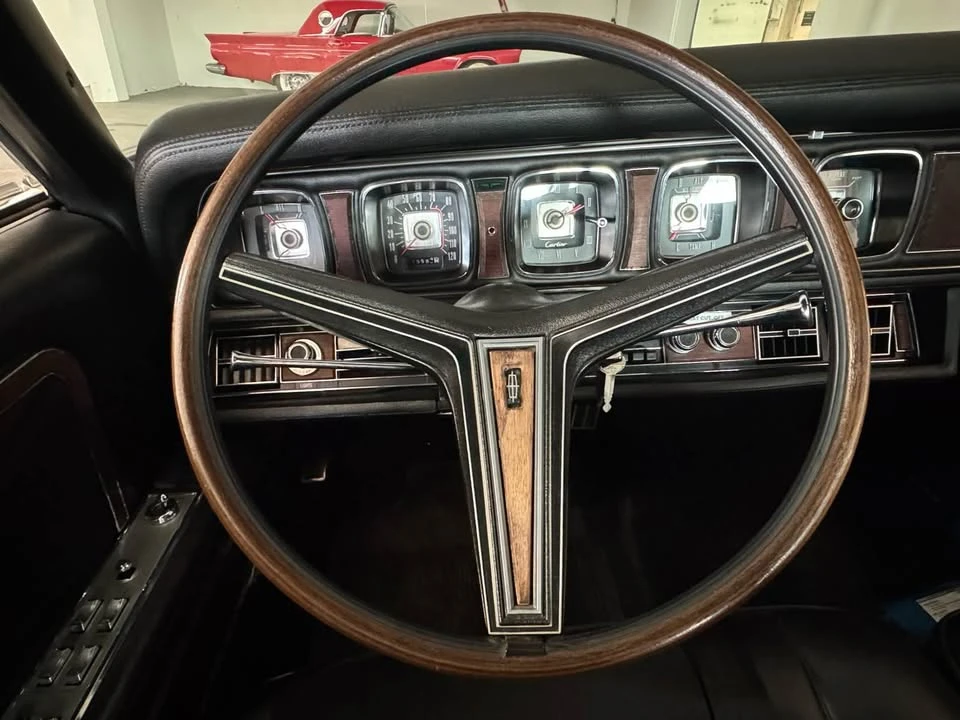 1970 Lincoln Continental Mark III - Image 7 of 9