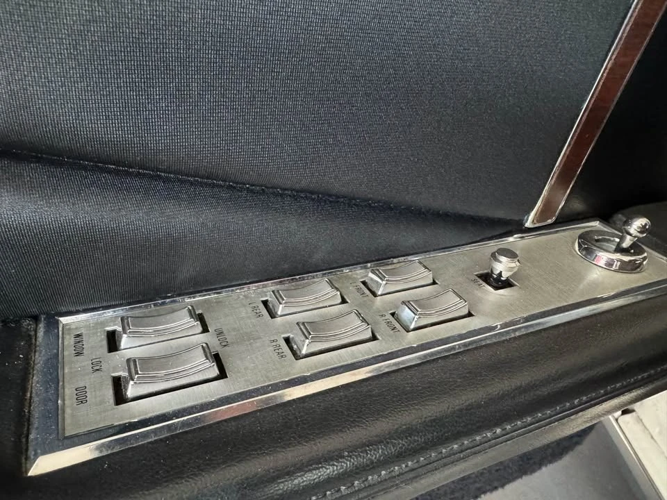 1970 Lincoln Continental Mark III - Image 6 of 9
