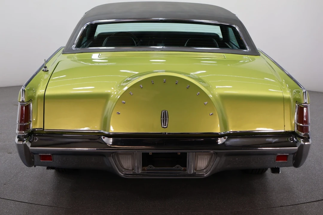 1970 Lincoln Continental Mark III - Image 9 of 21
