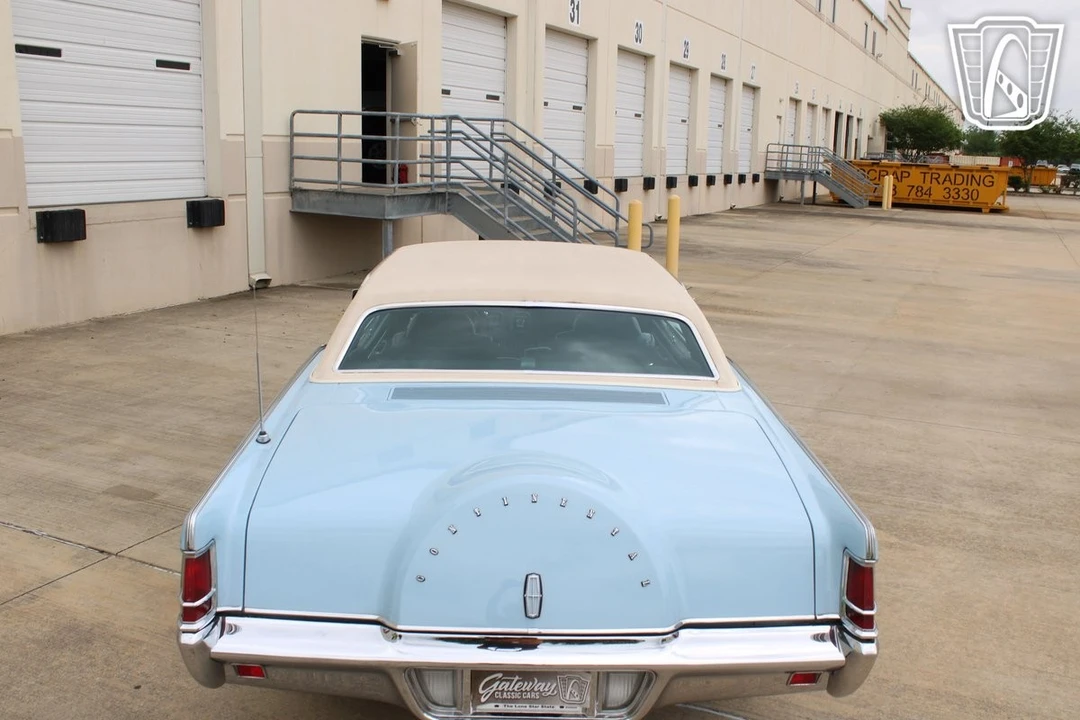 1970 Lincoln Continental Mark III - Image 9 of 12