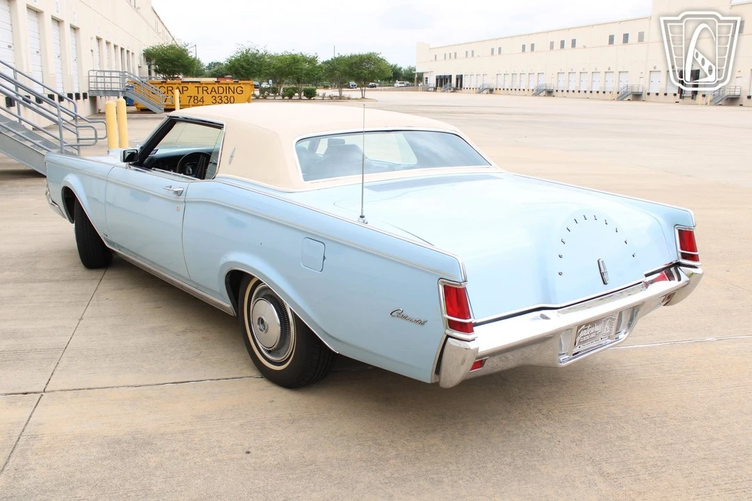 1970 Lincoln Continental Mark III - Image 7 of 12