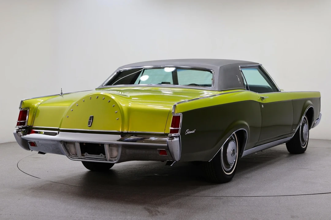 1970 Lincoln Continental Mark III - Image 10 of 21