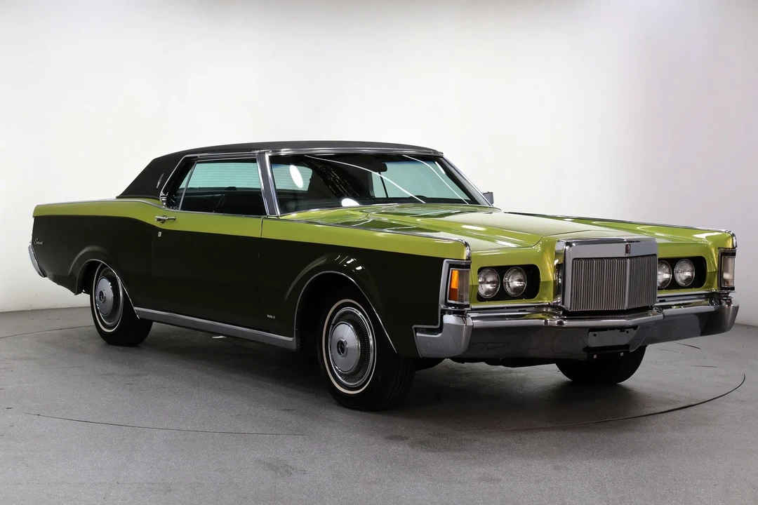 1970 Lincoln Continental Mark III - Image 12 of 21