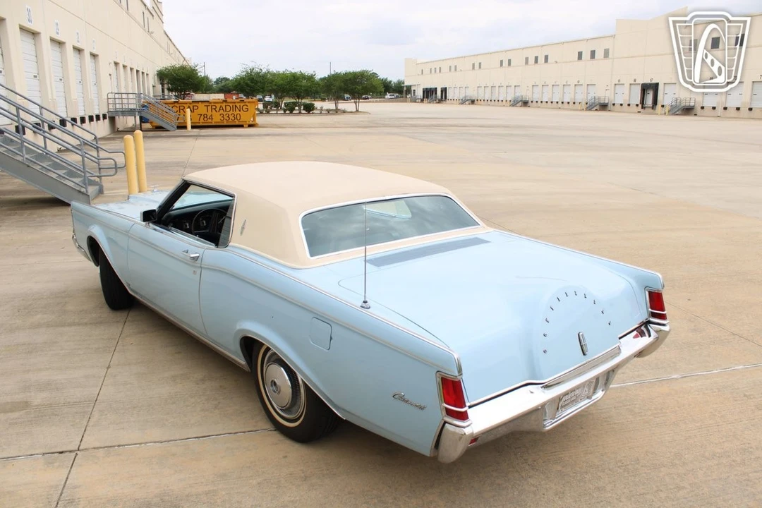1970 Lincoln Continental Mark III - Image 6 of 12