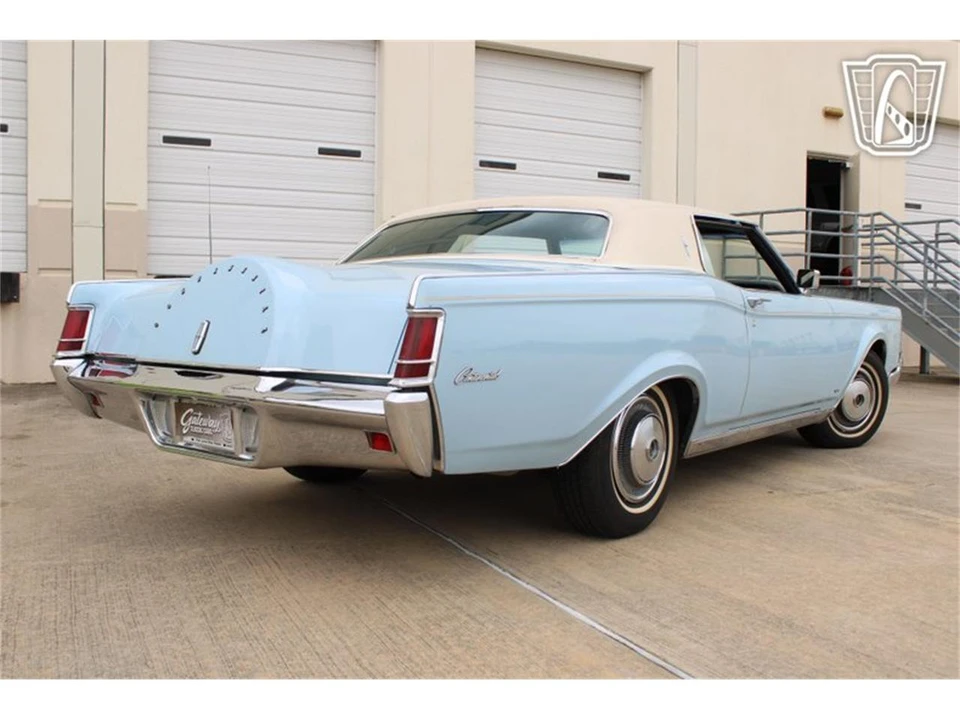 1970 Lincoln Continental Mark III - Image 13 of 31