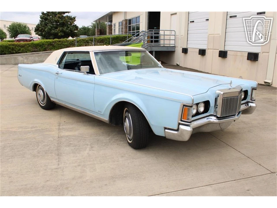 1970 Lincoln Continental Mark III - Image 18 of 31