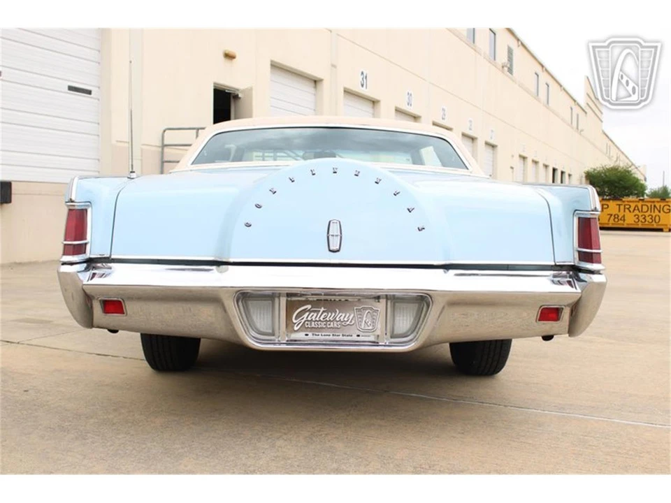 1970 Lincoln Continental Mark III - Image 10 of 31