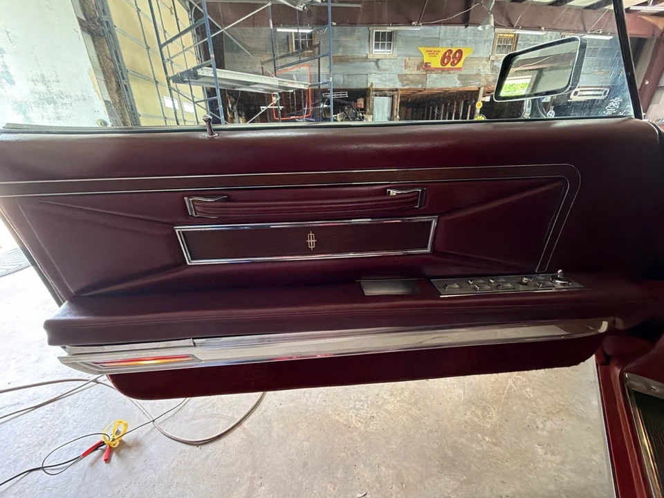 1970 Lincoln Continental Mark III - Image 19 of 21