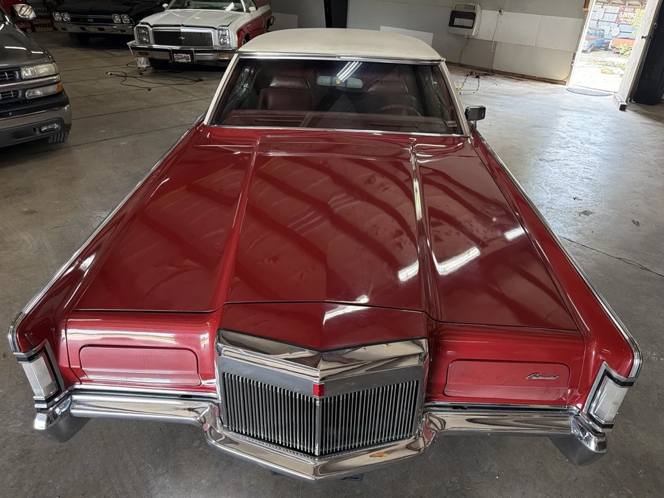 1970 Lincoln Continental Mark III - Image 10 of 21