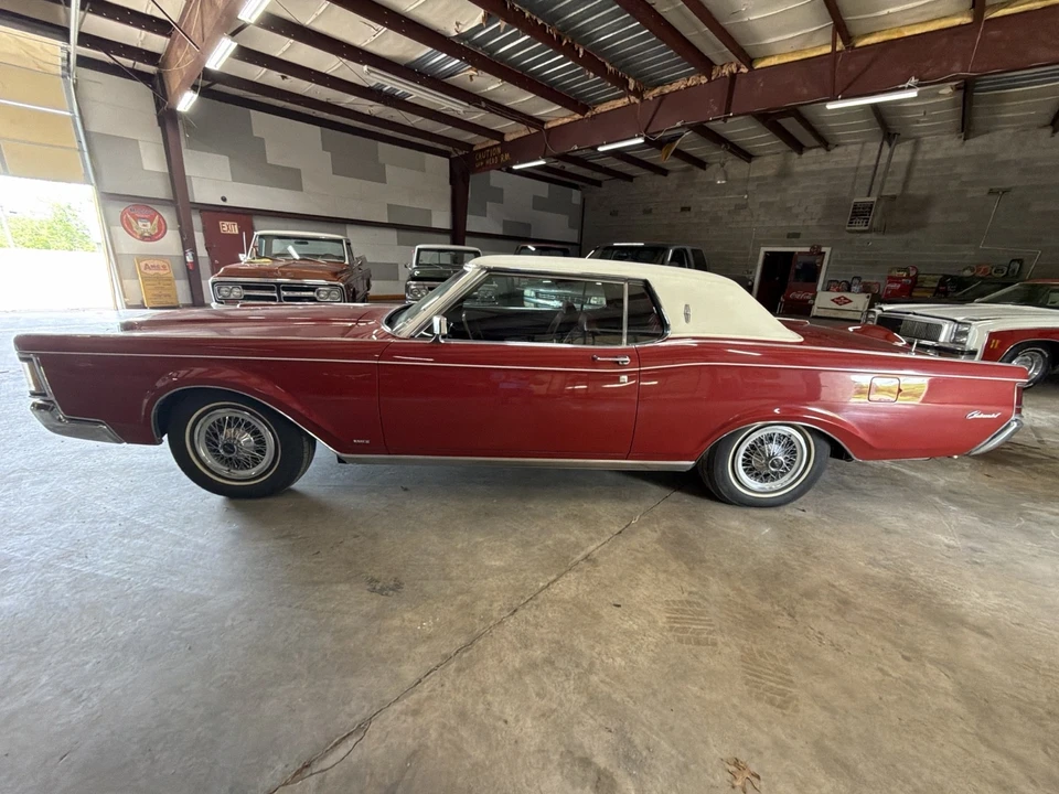 1970 Lincoln Continental Mark III - Image 8 of 21