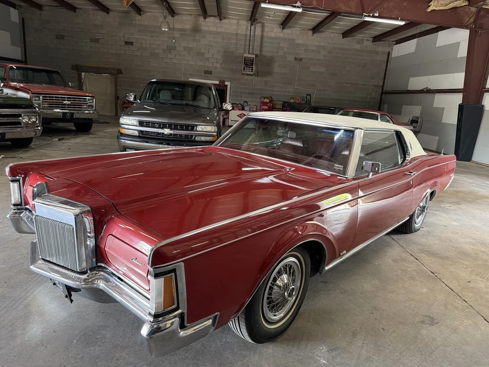1970 Lincoln Continental Mark III - Image 2 of 21