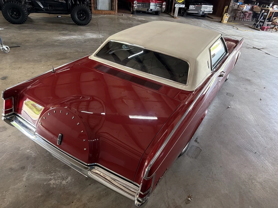 1970 Lincoln Continental Mark III - Image 7 of 21