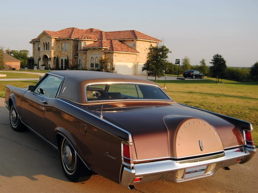 1970 Lincoln Continental Mark III - Image 3 of 10