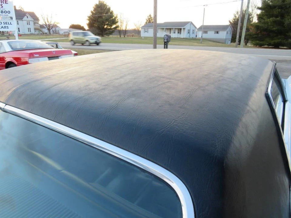 1970 Lincoln Continental Mark III - Image 13 of 31