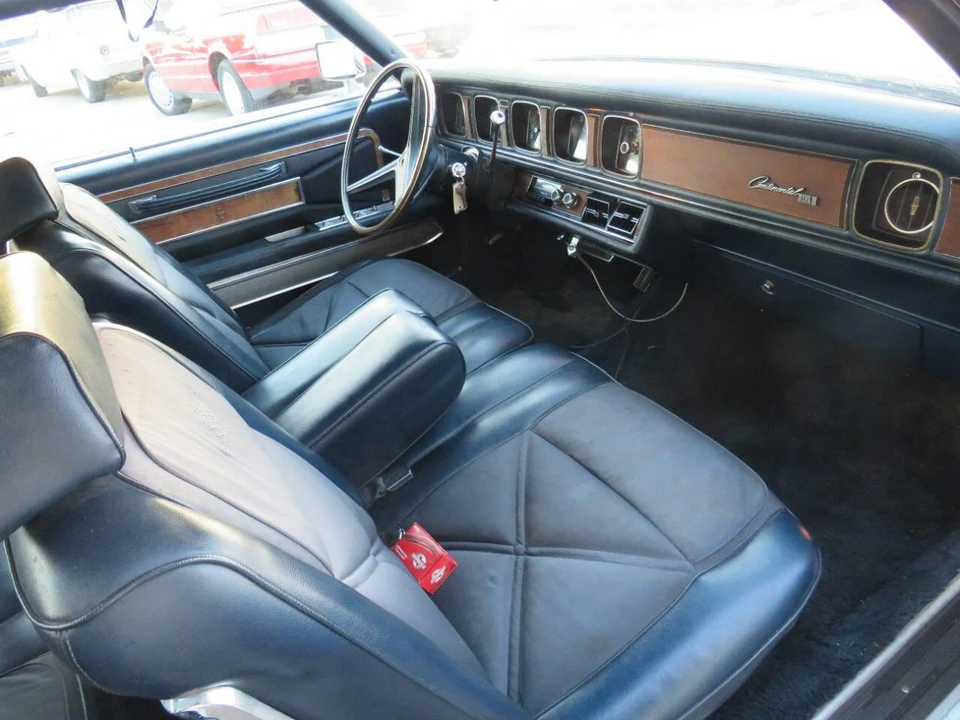 1970 Lincoln Continental Mark III - Image 9 of 31