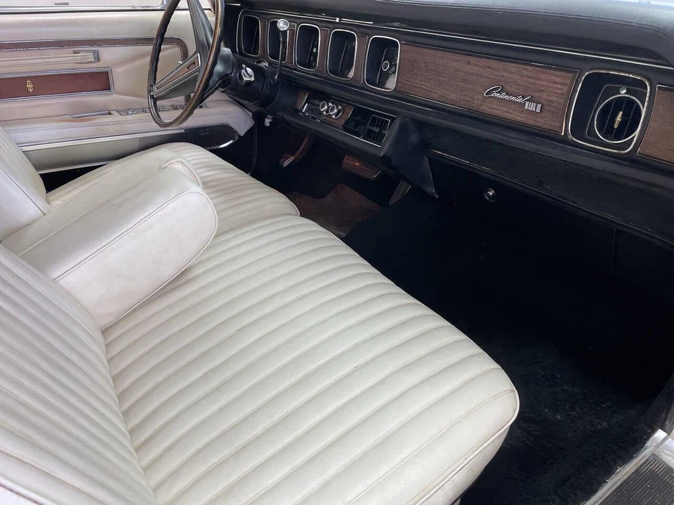 1970 Lincoln Continental Mark III - Image 25 of 31