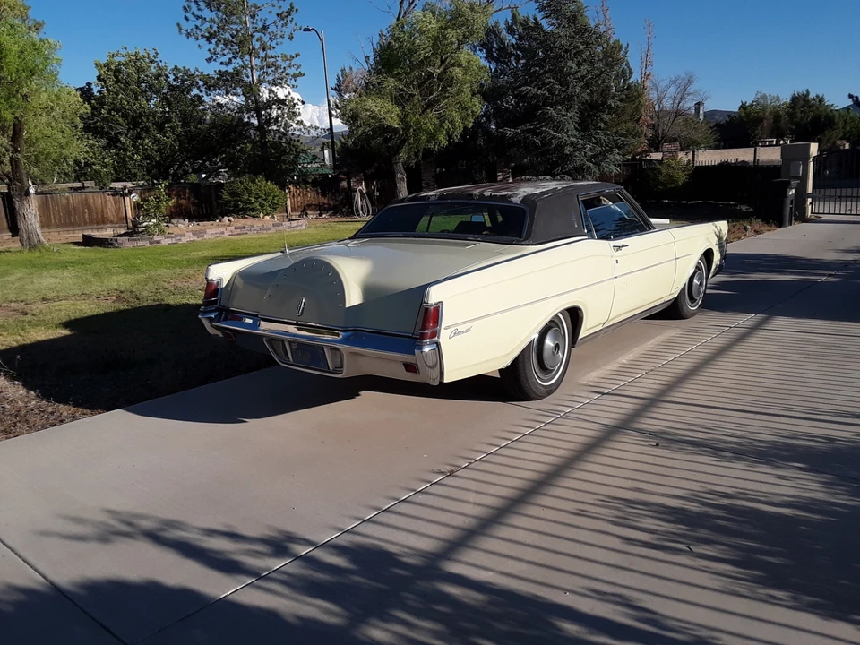 1970 Lincoln Continental Mark III - Image 2 of 30