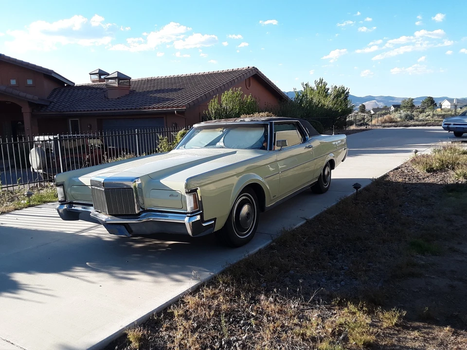 1970 Lincoln Continental Mark III - Image 3 of 30