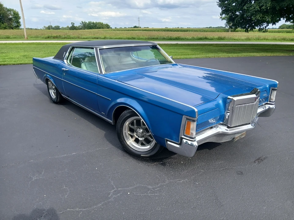 1970 Lincoln Continental Mark III - Image 8 of 31