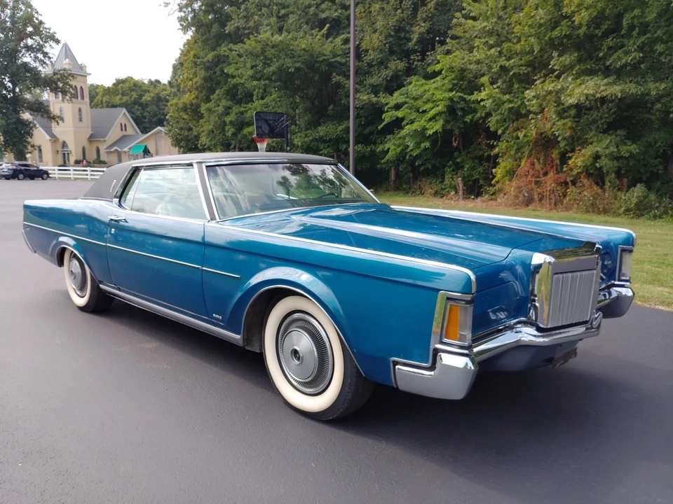 1970 Lincoln Continental Mark III - Image 10 of 21