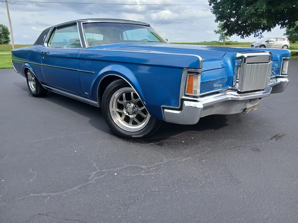 1970 Lincoln Continental Mark III - Image 3 of 31