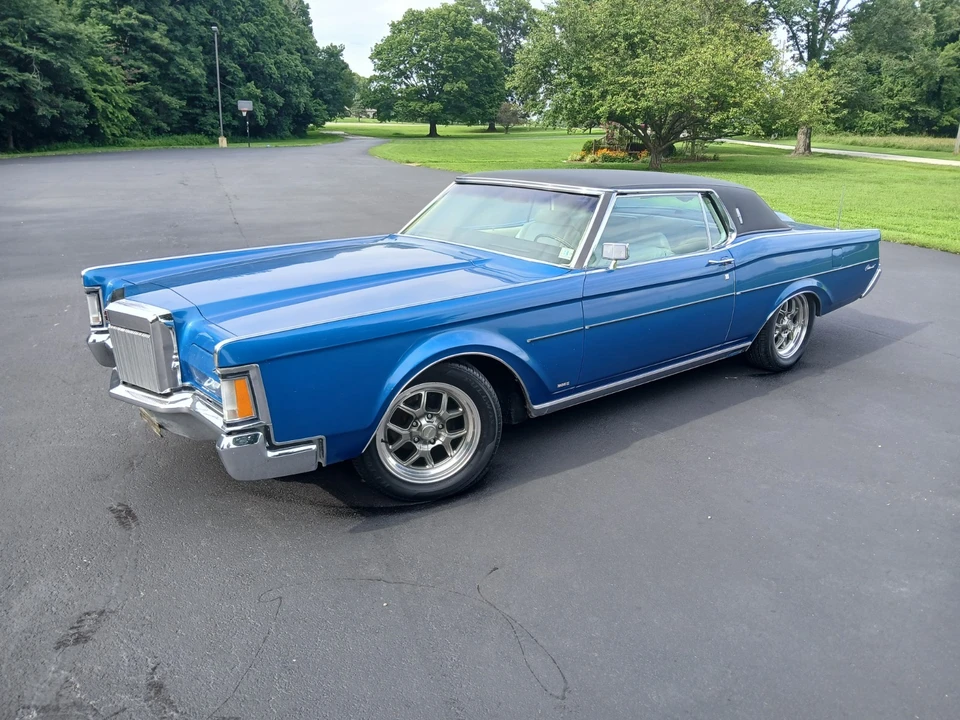 1970 Lincoln Continental Mark III - Image 9 of 31