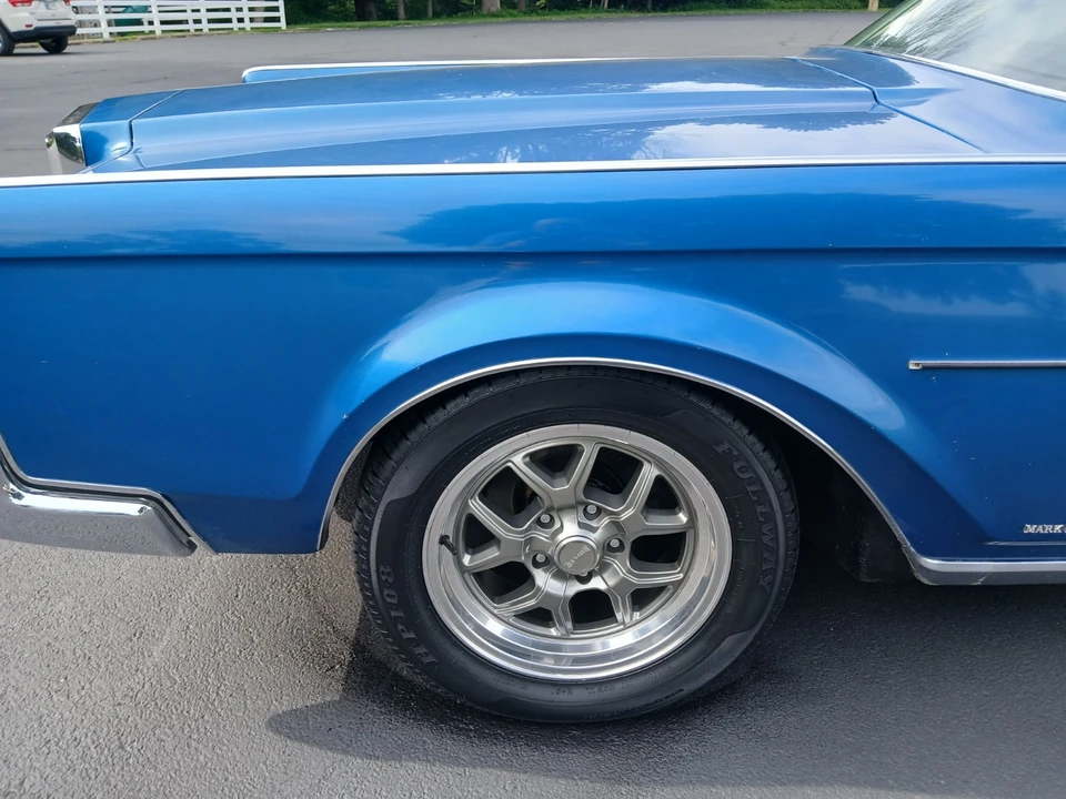 1970 Lincoln Continental Mark III - Image 10 of 31