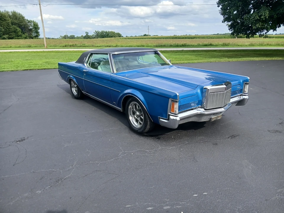 1970 Lincoln Continental Mark III - Image 25 of 31