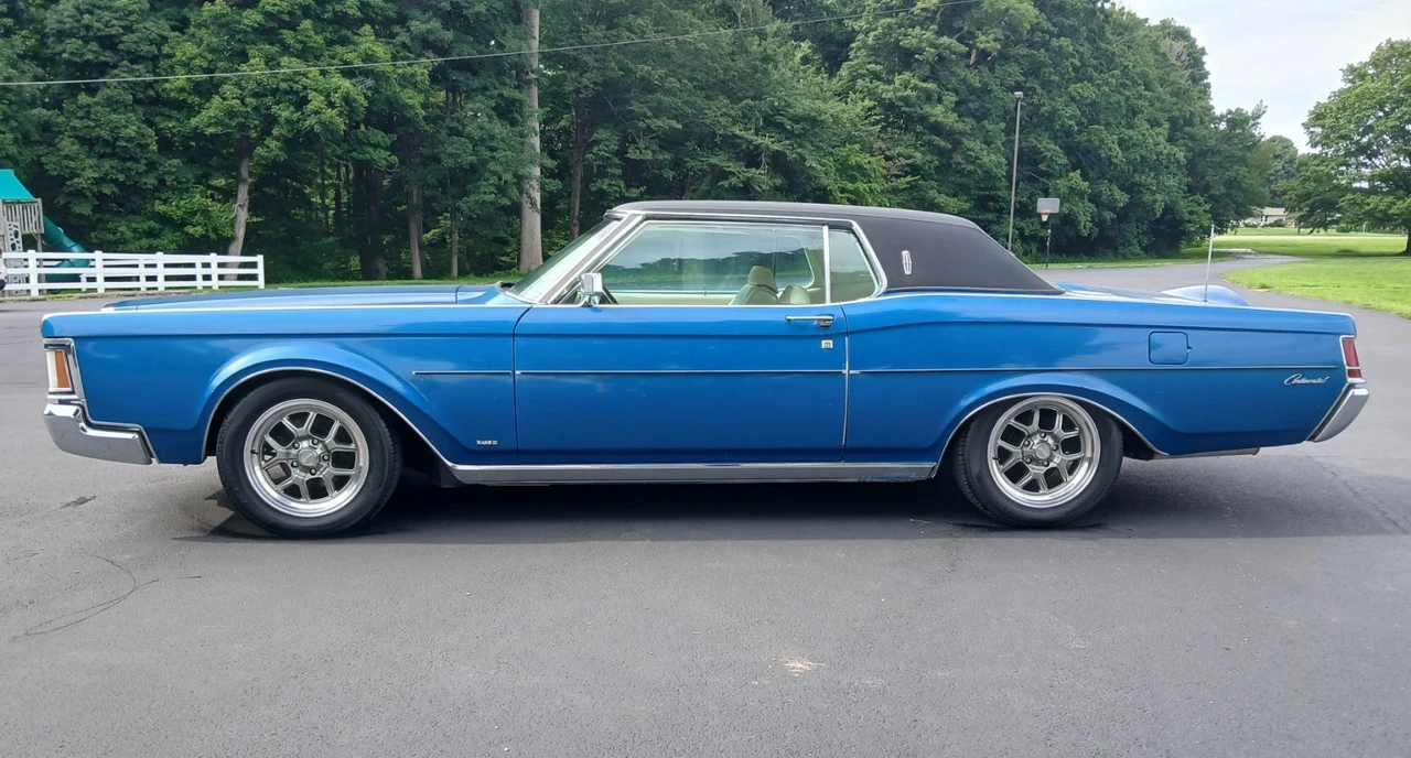 1970 Lincoln Continental Mark III - Image 2 of 31