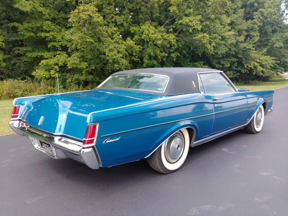 1970 Lincoln Continental Mark III - Image 7 of 21