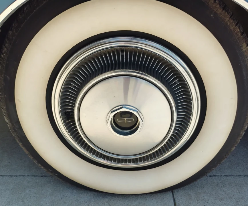 1970 Lincoln Continental Mark III - Image 20 of 21