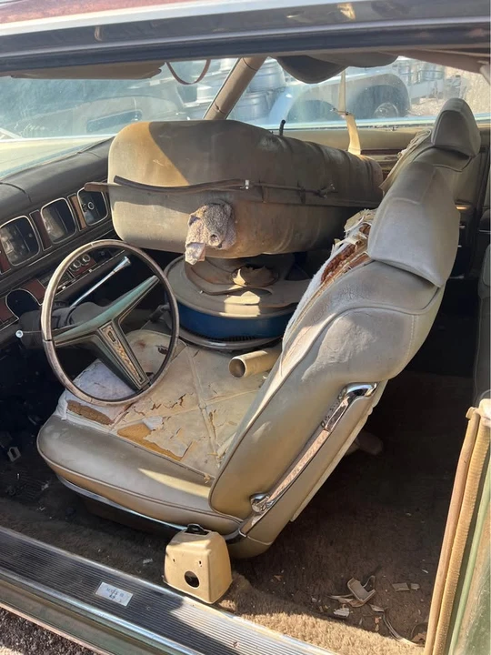 1970 Lincoln Continental Mark III - Image 8 of 16
