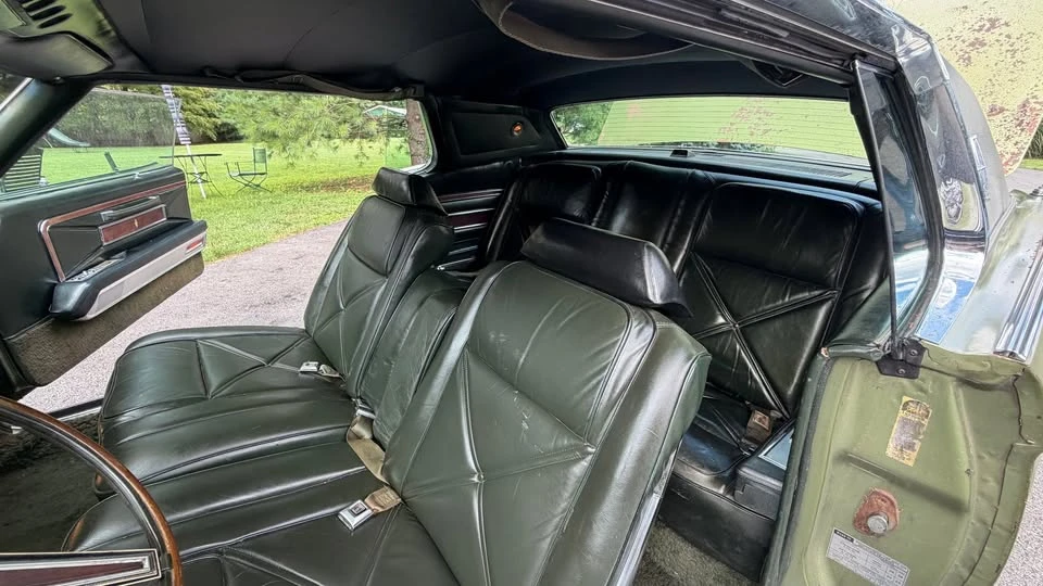 1970 Lincoln Continental Mark III - Image 17 of 19